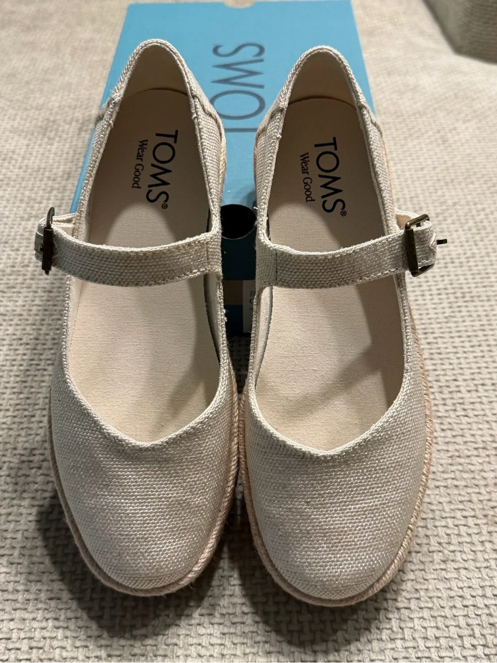 New with box TOMS Carolina Mary Jane Espadrille